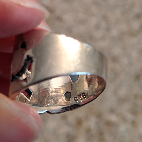 925 Silver Floral Pearlescent Ring - Picture 2 of 4